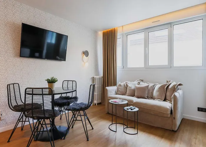 Elegant Apartment - 2Br 6P - Canal St Martin